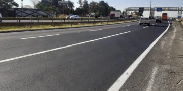 Tarcísio anuncia estudo para implantação de terceira faixa na Rodovia SP-304