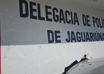 Caminhonete invade delegacia após motorista sofrer mal súbito em Jaguariúna