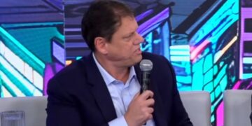 Tarcísio ironiza Haddad e diz que ex-ministro foi o melhor ministro da Fazenda “do Paraguai”