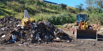 Mutirão recolhe 600 toneladas de lixo irregular no Ouro Verde –