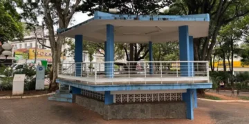 Dois homens são presos por ato sexual em banheiro de praça em Limeira
