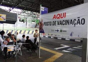 Campinas leva vacinação contra gripe para terminais de ônibus nesta semana