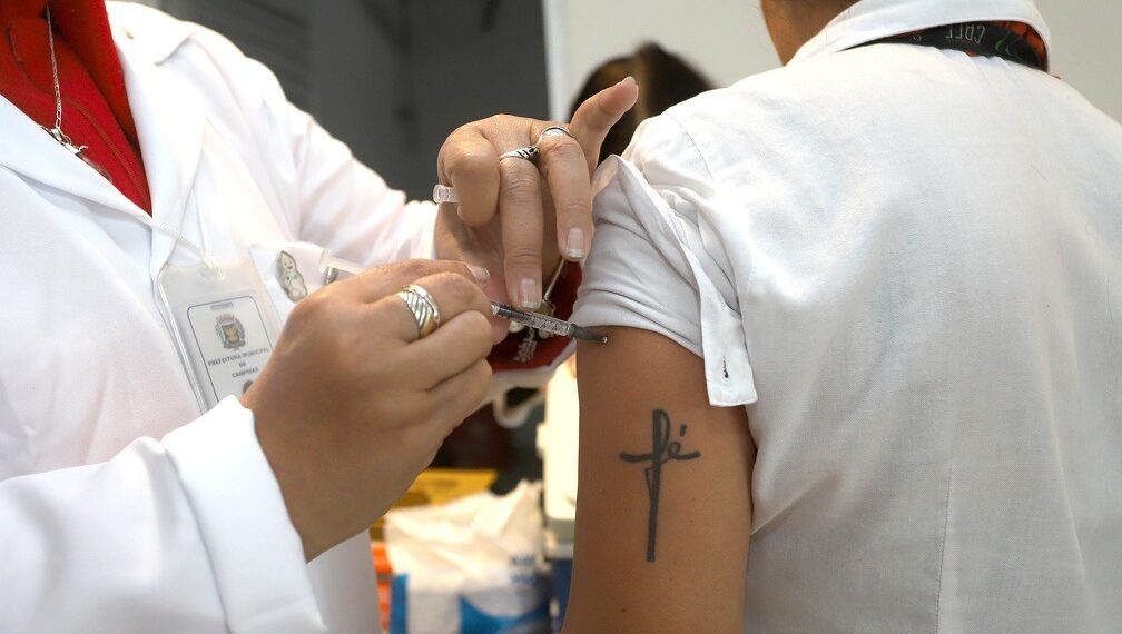 Viracopos recebe ação especial de vacinação contra gripe, sarampo e outras doenças