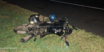 Motociclista morre após cair na Bandeirantes e ser atingido por carreta em Campinas