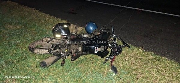 Motociclista morre após cair na Bandeirantes e ser atingido por carreta em Campinas