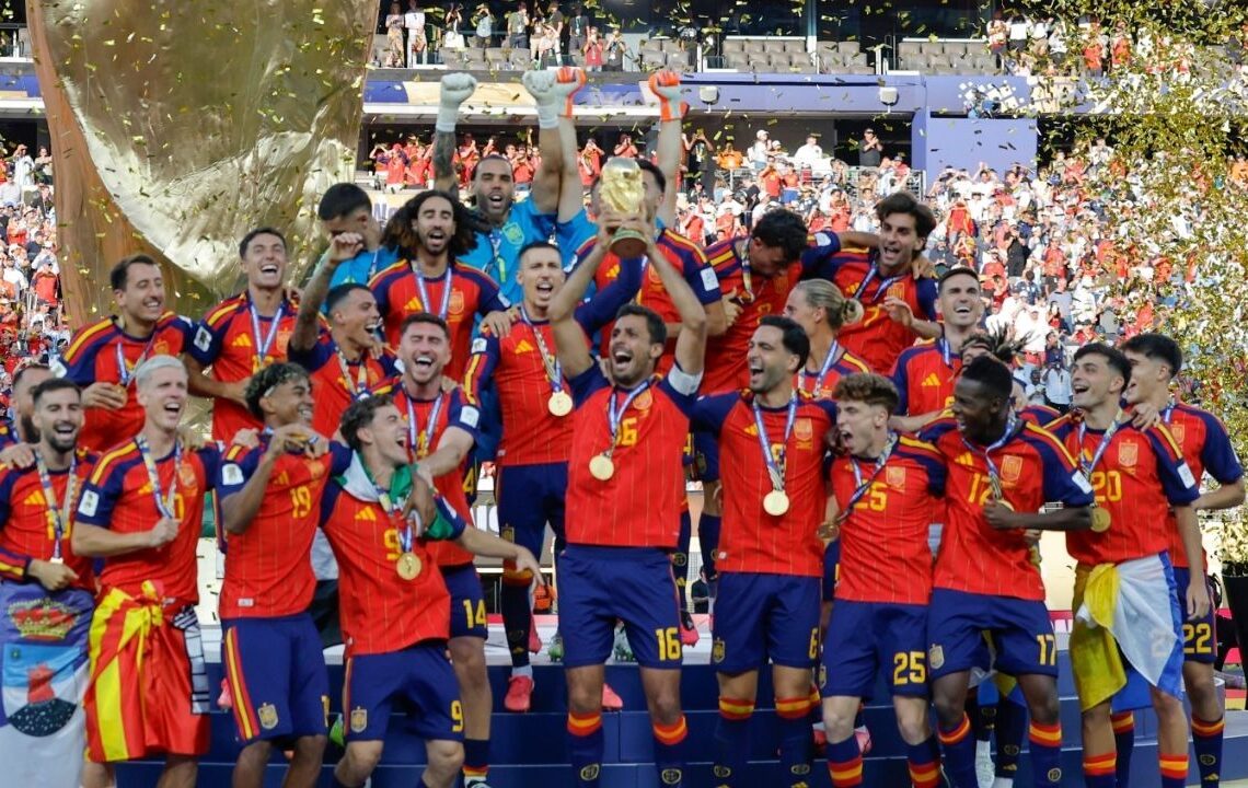 Espanha vence jogo dramático na prorrogação contra Argentina e conquista a Copa
