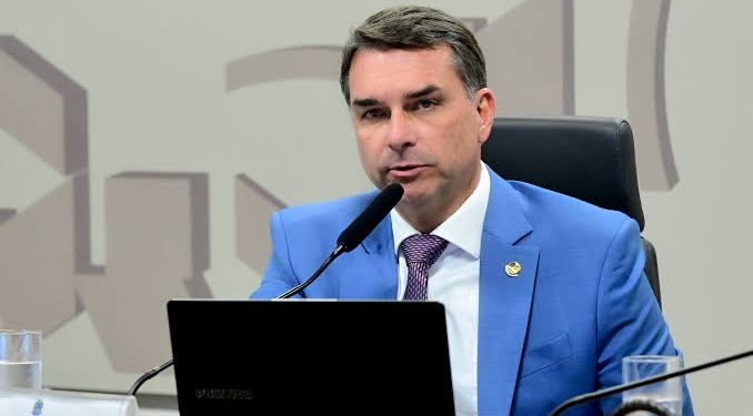 Flávio reforça segurança após aumento nas ameaças de morte