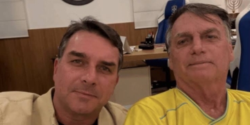 Flávio diz que Bolsonaro “foi enterrado vivo” por Moraes; aliados reagem