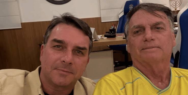 Flávio diz que Bolsonaro “foi enterrado vivo” por Moraes; aliados reagem
