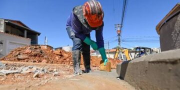 Construção civil em Campinas freia contratações e demite em 2026