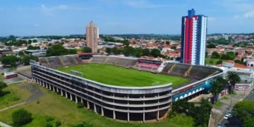 Justiça penhora estádio do Rio Branco por dívida de IPTU
