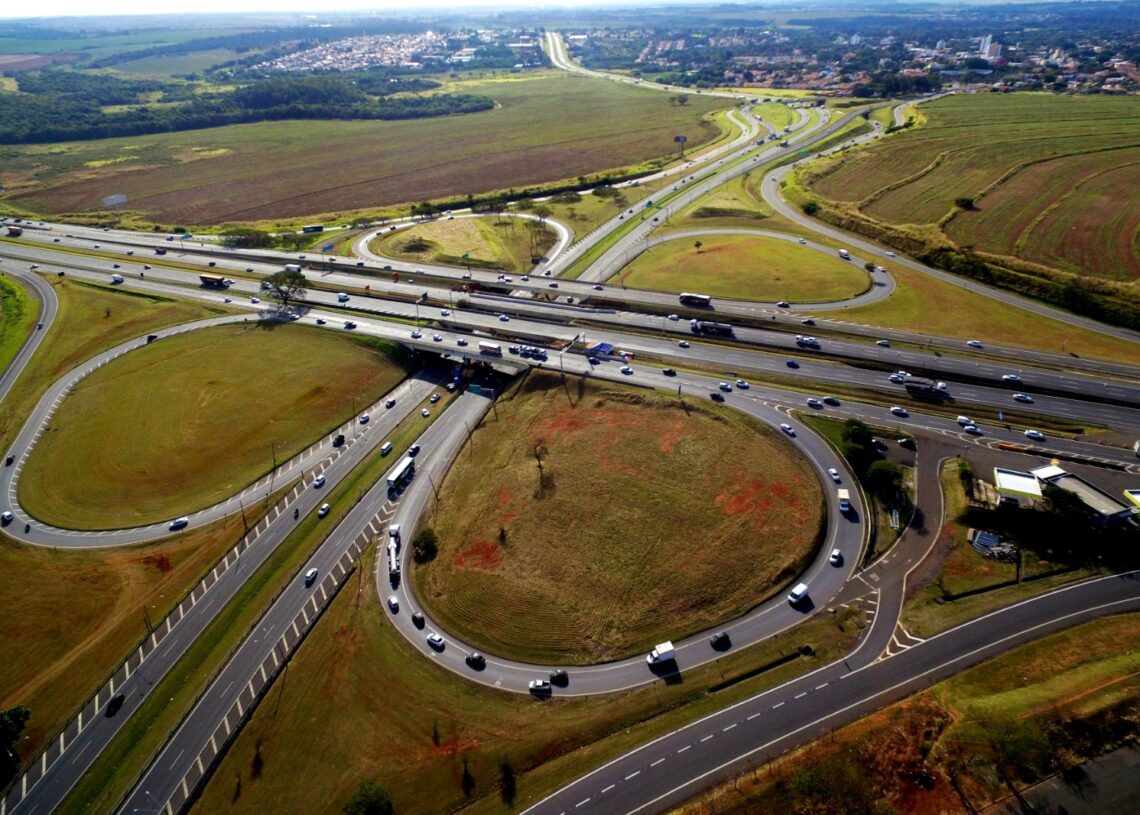 Corredor Dom Pedro espera 840 mil veículos no feriado de 9 de Julho