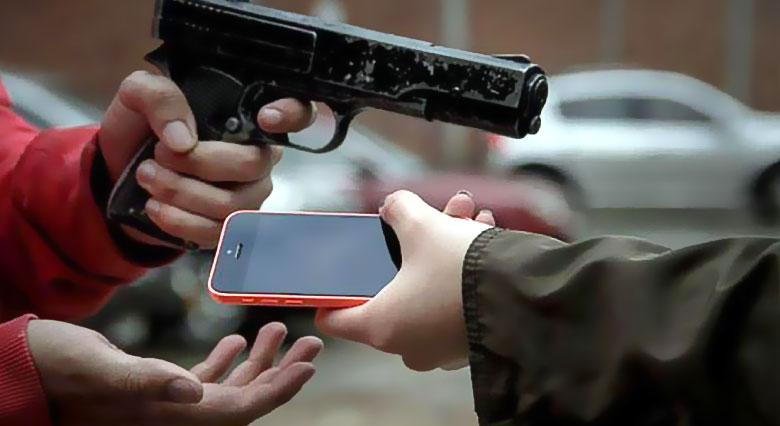 Celular roubado: veja como identificar sinais de irregularidade no aparelho e o que fazer