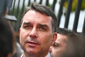 Flávio quer direcionar auxílio de famílias de detentos para vítimas