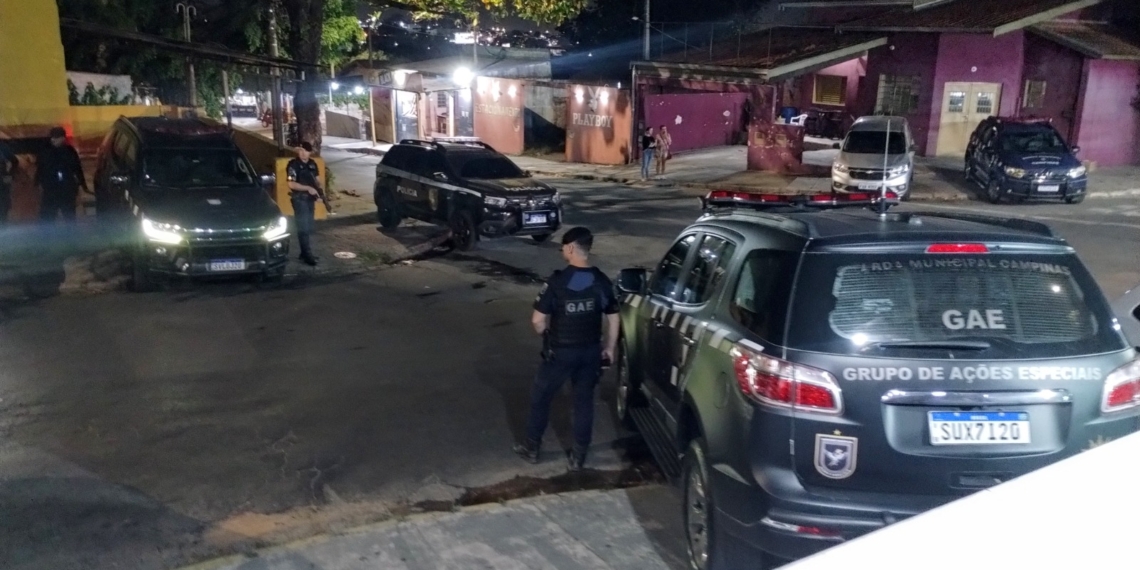 Força-tarefa fecha 16 comércios e apreende caça-níqueis e bebidas falsificadas no Itatinga
