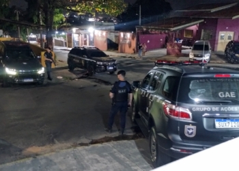 Força-tarefa fecha 16 comércios e apreende caça-níqueis e bebidas falsificadas no Itatinga