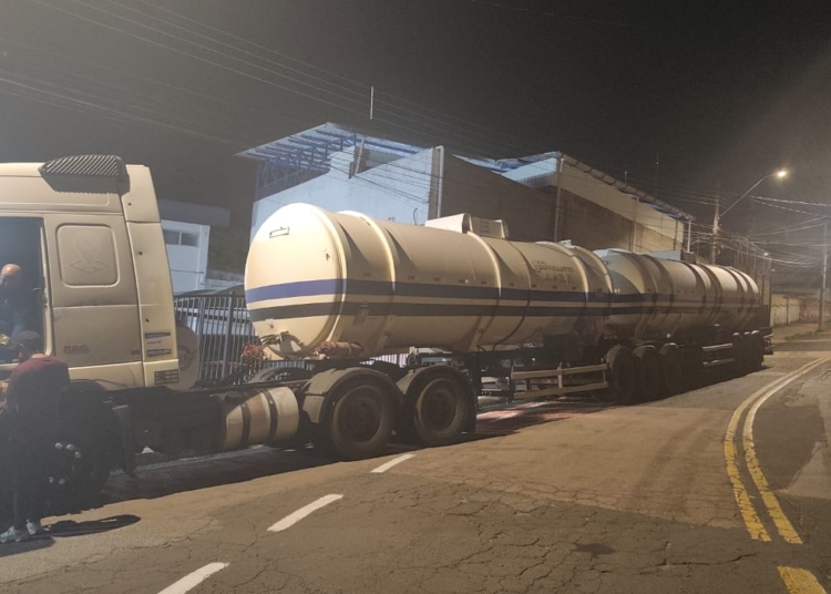 DISE apreende cerca de 140 quilos de pasta base de cocaína em caminhão em Paulínia