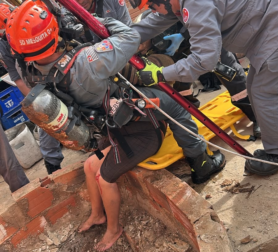 Guarda Municipal e Bombeiros resgatam mulher que caiu em poço de 16 metros em Campinas