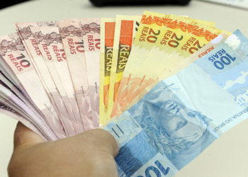 Salário mínimo poderá chegar a R$ 1.741 em 2027, prevê governo federal