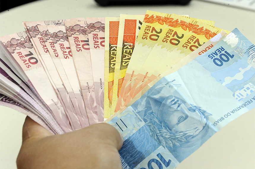 Salário mínimo poderá chegar a R$ 1.741 em 2027, prevê governo federal