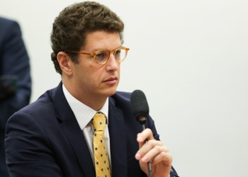 Salles desiste de candidatura ao Senado a anuncia apoio o Derrite e Prado
