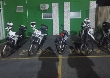 Perseguição termina com carro batendo em van e homem preso em Campinas