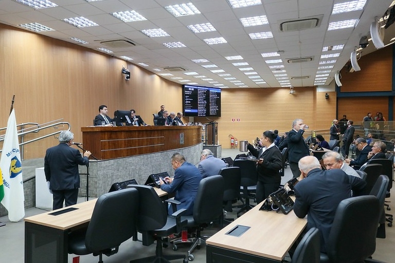 Câmara aprova projetos sobre setor pet e uso de inteligência artificial