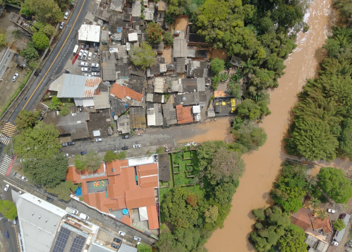 Prefeitura orienta moradores sobre risco de elevação do Rio Atibaia