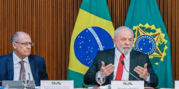 Em virada inédita, Lula vence Flávio Bolsonaro e seguirá no Planalto