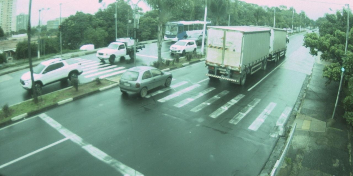 Multas a caminhões crescem 231% em Campinas com fiscalização por radar