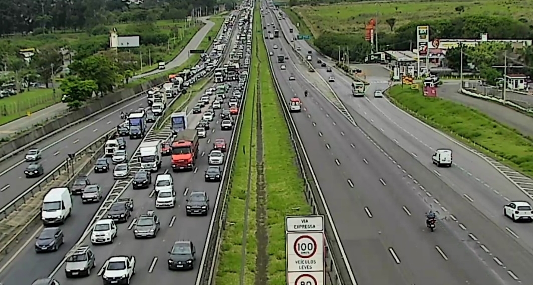 Feriado de Nossa Senhora Aparecida deve levar 874 mil veículos ao Corredor Dom Pedro