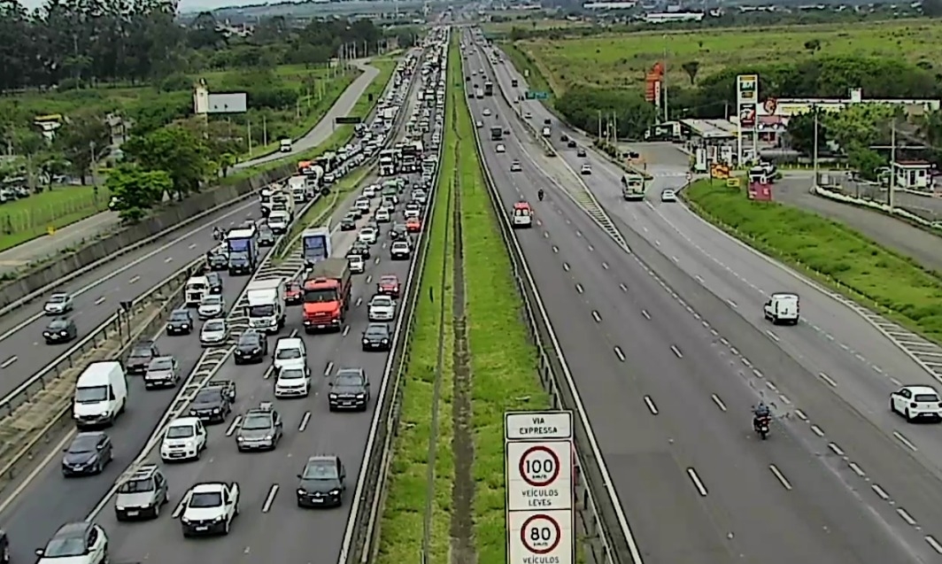 Feriado de Nossa Senhora Aparecida deve levar 874 mil veículos ao Corredor Dom Pedro